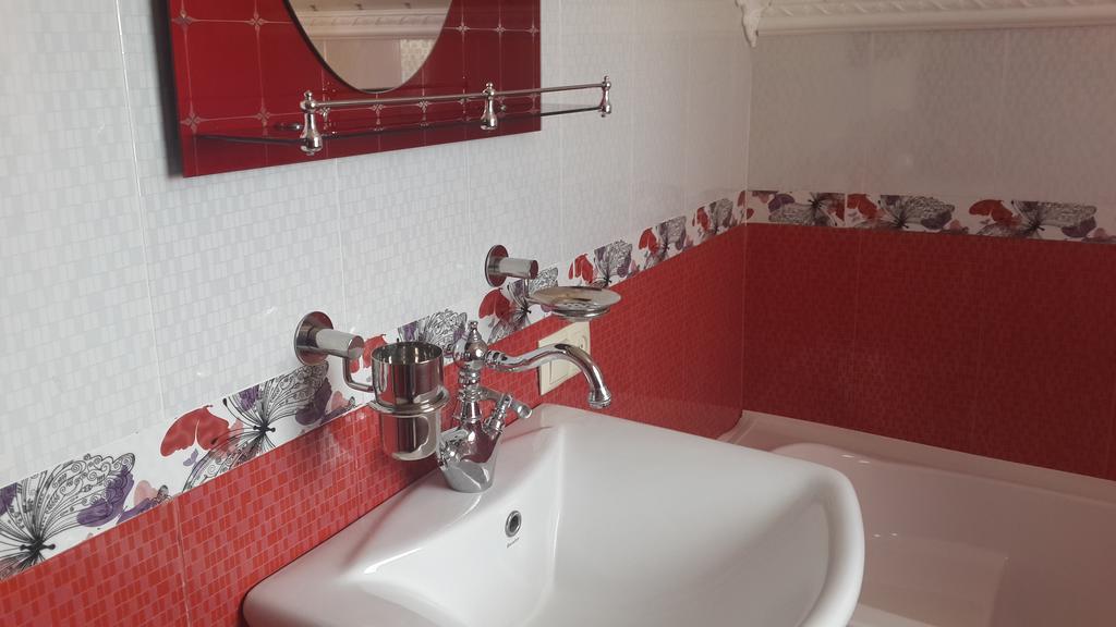 קוטאיסי Edemi Hotel מראה חיצוני תמונה